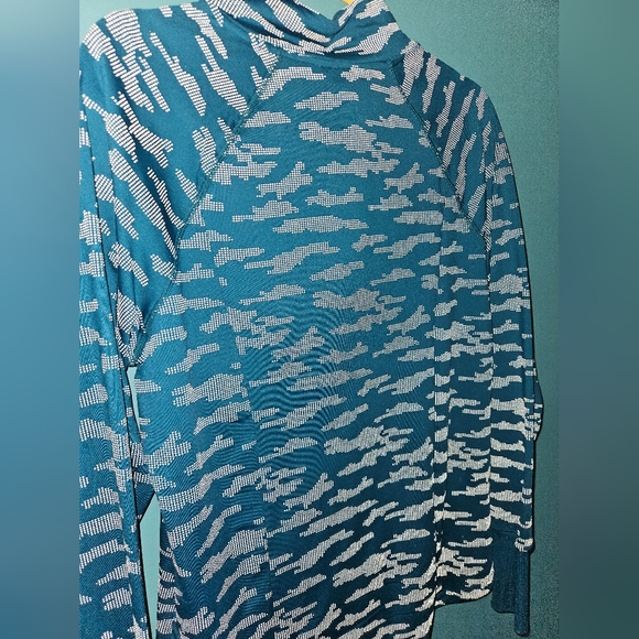 Reflective 1/4 zip pullover - Picture 5 of 6